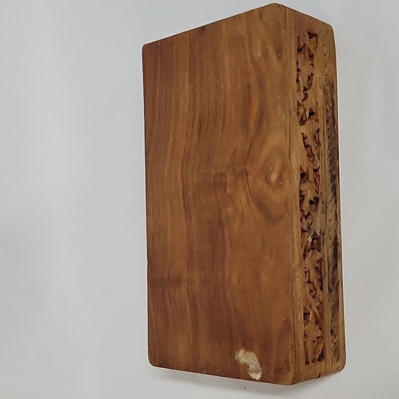 Vintage Mid-Century Carved Wooden Hinged Tissue Box Holder - Picture 10 of 13